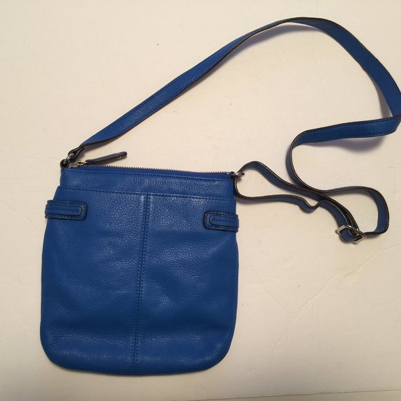 CALVIN KLEIN LEATHER CROSSBODY - Picture 2 of 4